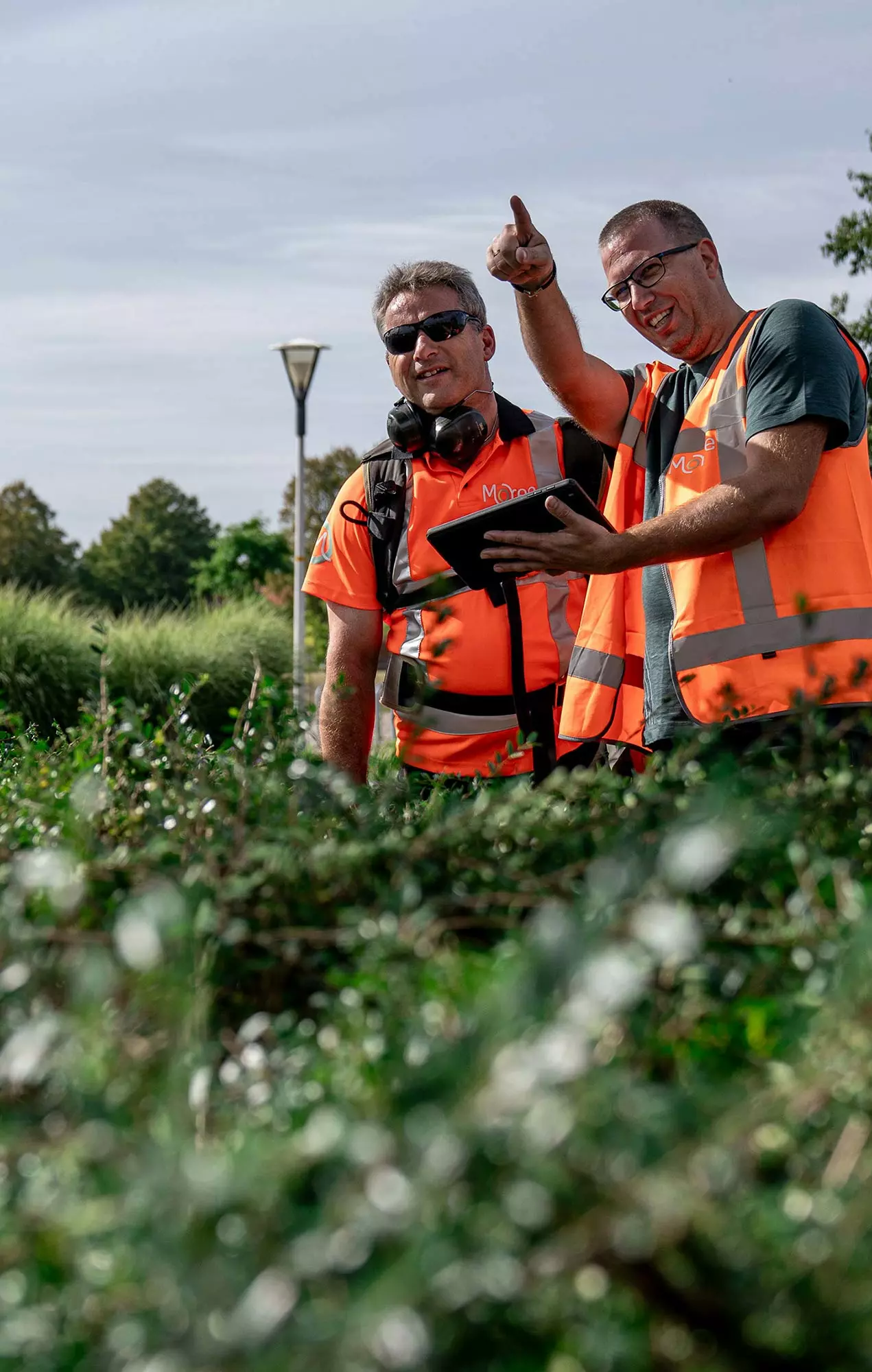 Medewerkers-Moree-bespreken-project.jpg