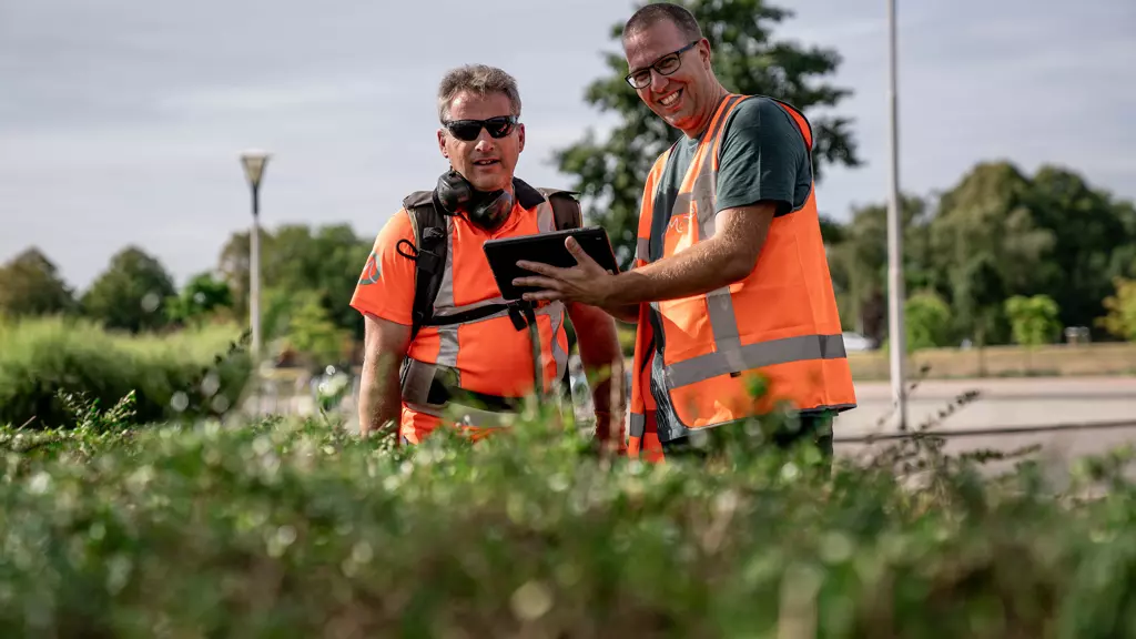 Werkoverleg met tablet.jpg